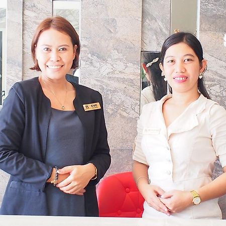 Marton Suites Davao Экстерьер фото