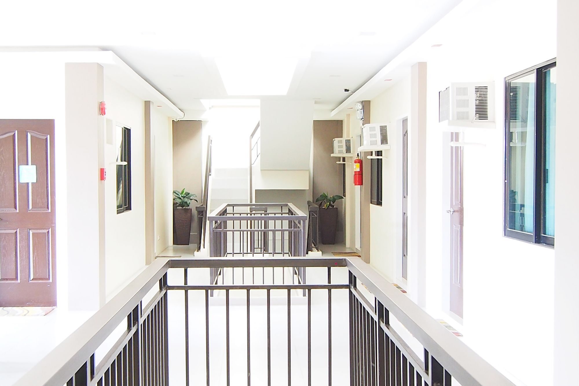 Marton Suites Davao Экстерьер фото