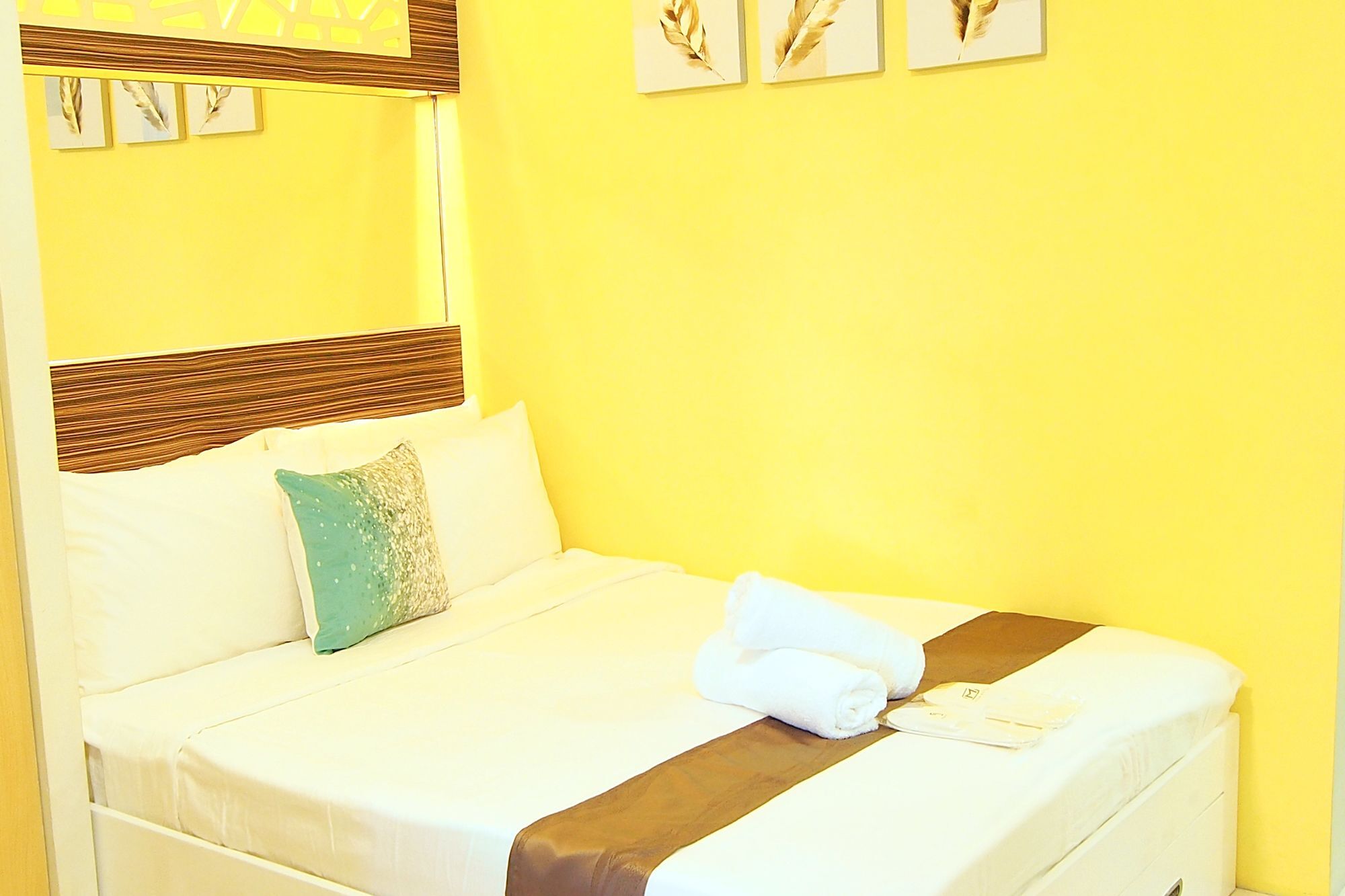 Marton Suites Davao Экстерьер фото