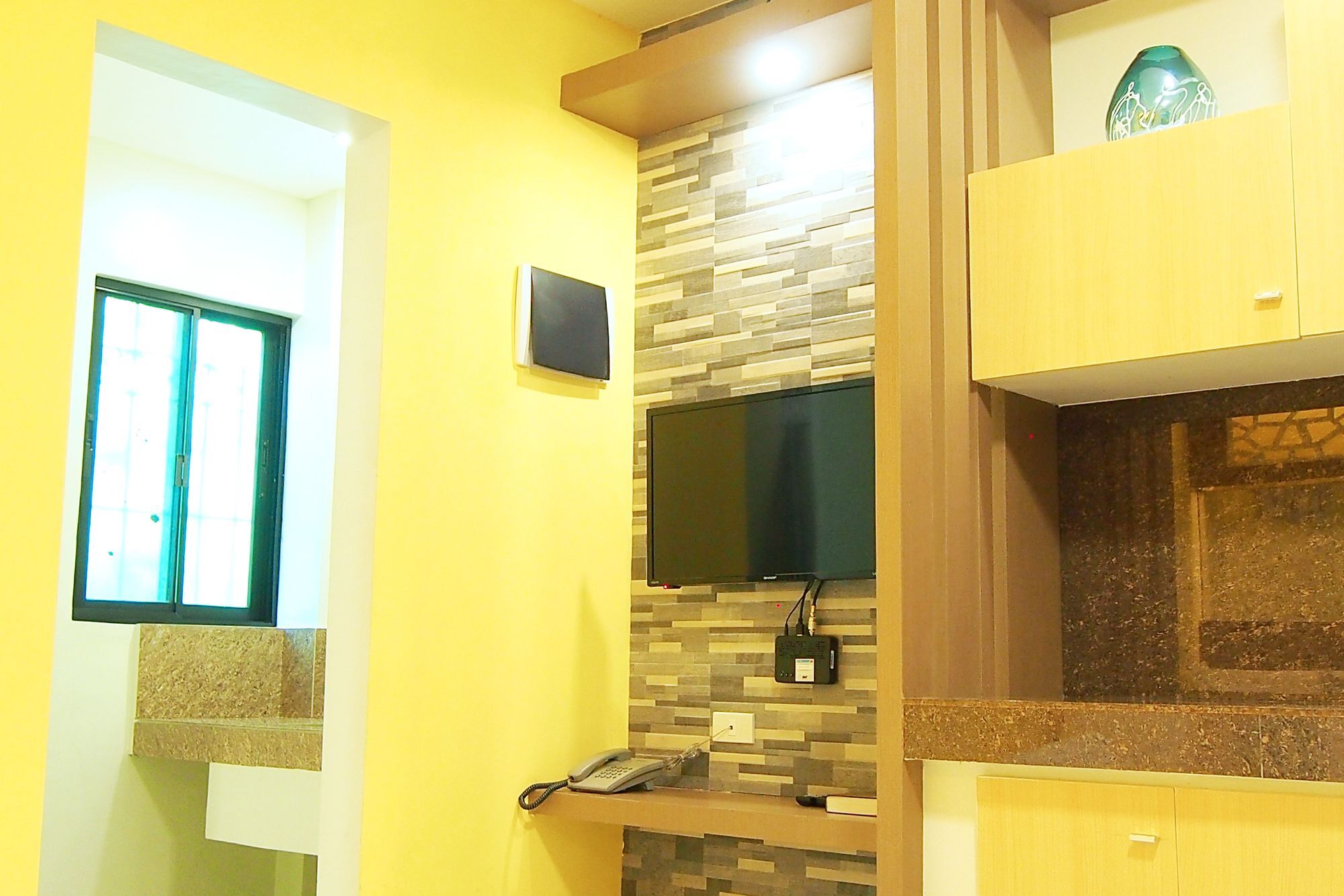 Marton Suites Davao Экстерьер фото
